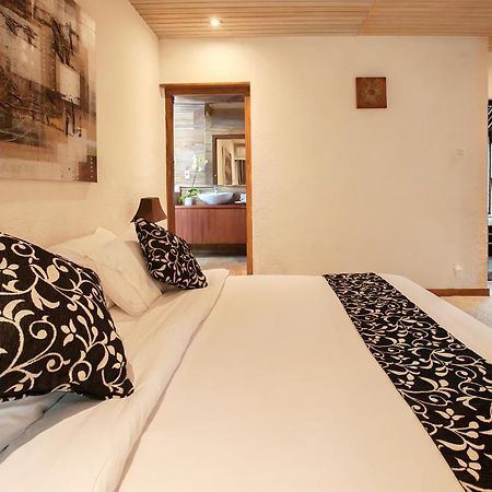 Seminyak Villa Kalyca エクステリア 写真