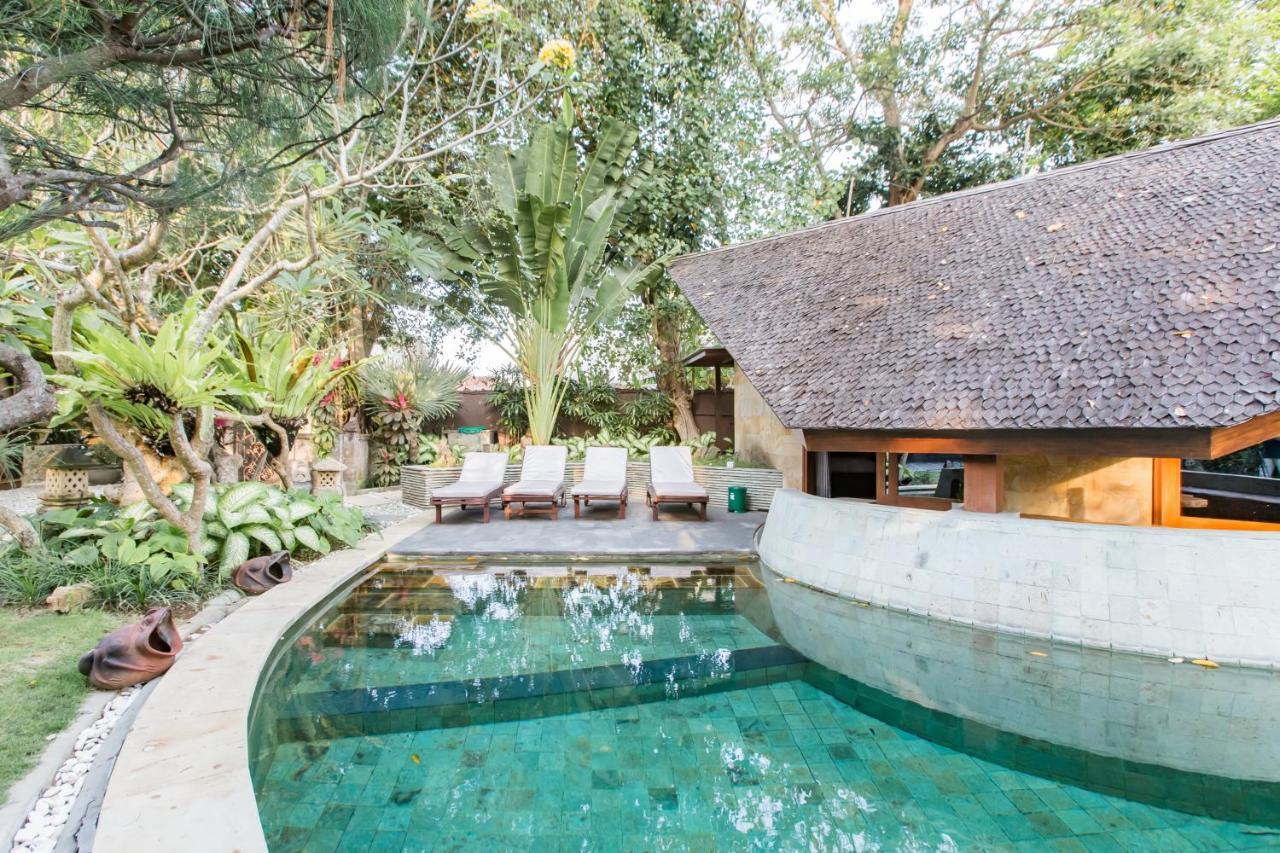 Seminyak Villa Kalyca エクステリア 写真
